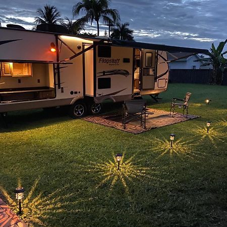 Cozy Camper - Free Parking Hotel Miami Buitenkant foto