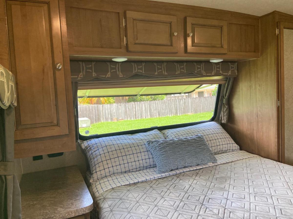 Cozy Camper - Free Parking Hotel Miami Buitenkant foto