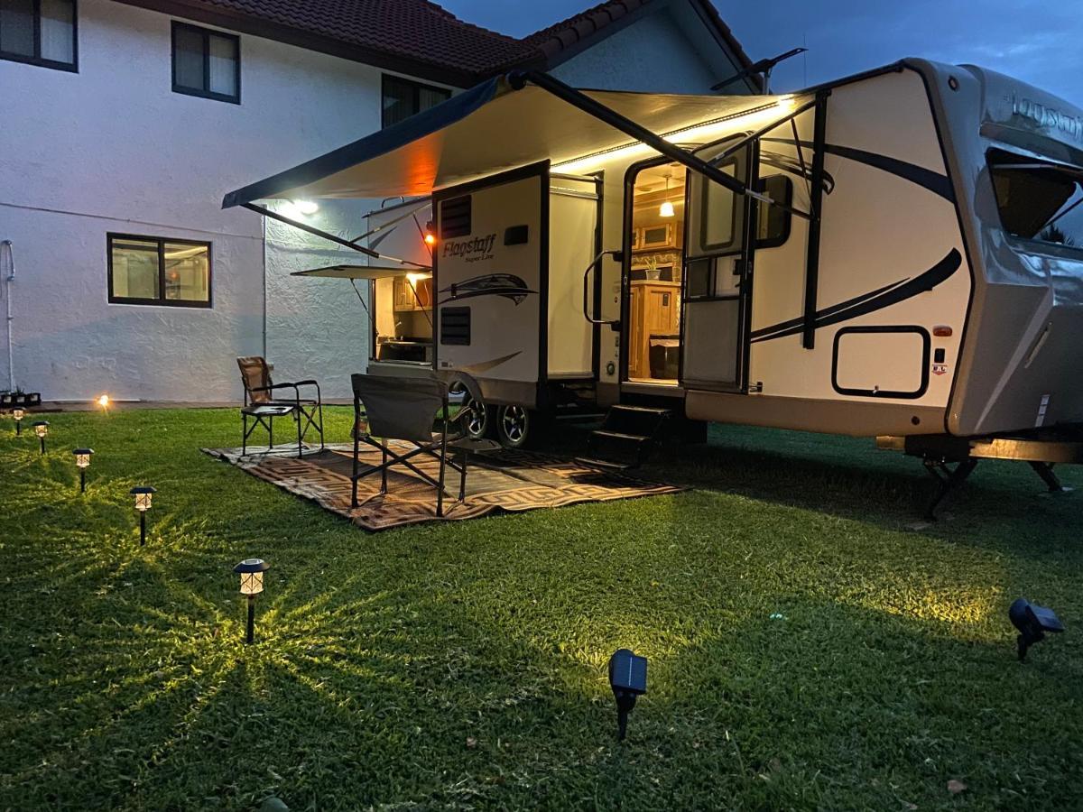 Cozy Camper - Free Parking Hotel Miami Buitenkant foto